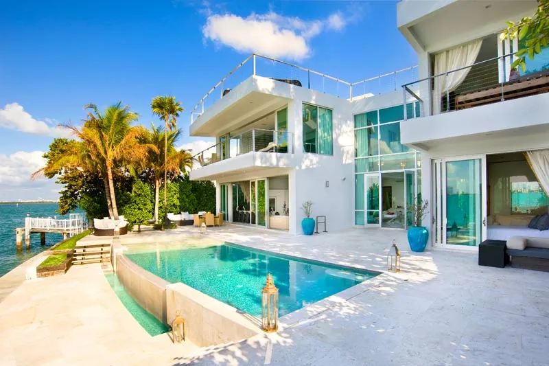 Casa con piscina en Miami Beach