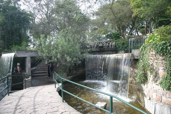 Cascadas Artificiales en el Cerro San Bernardo-Cerro San Bernardo