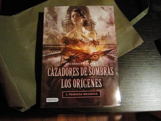 Cazadores de Sombras Argentina: ¡Princesa Mecanica ya a la venta!