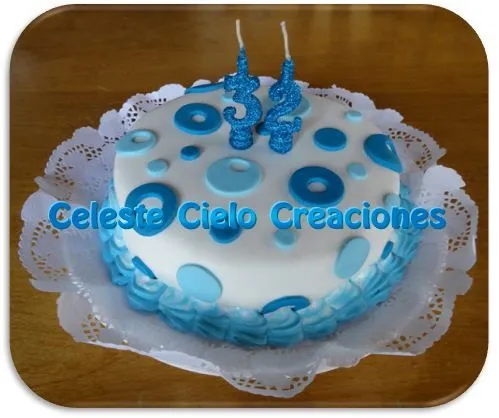 Celeste Cielo Creaciones: Tortas Decoradas: Circulos Blanco/Azul ...