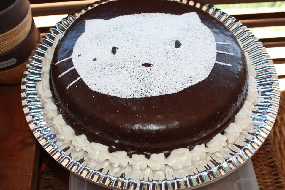 Celiak Gourmet: Tarta de cumpleaños Hello Kitty