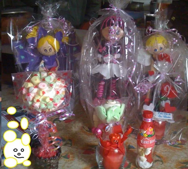 CENTRO DE MESA EN FOMI ALIAS FOFUCHAS en Morelia