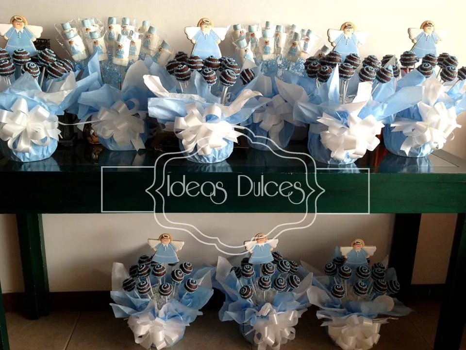 CENTROS DE MESA EN MASMELOS Y CAKE POPS CON ANGELITOS AZULES PARA ...