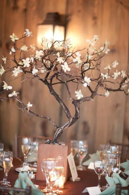 Centros de mesa con ramas de árbol. | deco | Pinterest