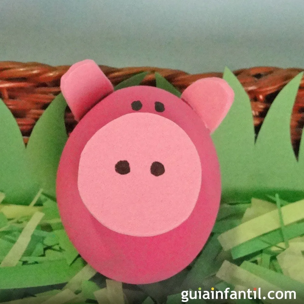 Cerdito rosa. Manualidades infantiles con huevos