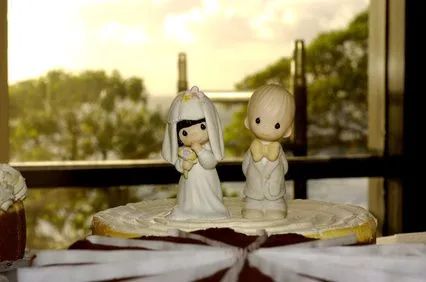 Cómo hacer un certificado de renovación de votos | eHow en Español