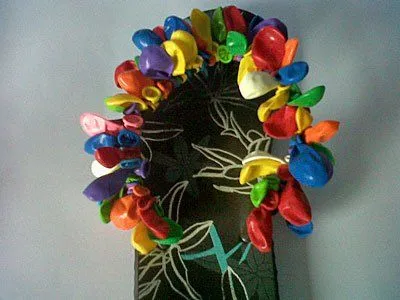 Chanclas hawaianas, manualidad con globos para niños