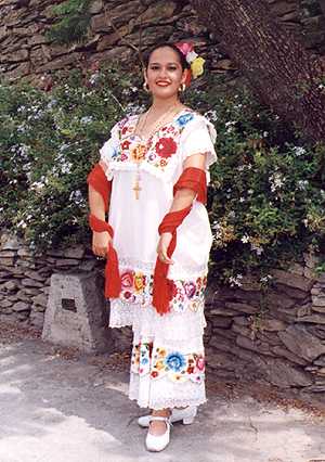 Una chica en mexico: Traje Tipico de Yucatán