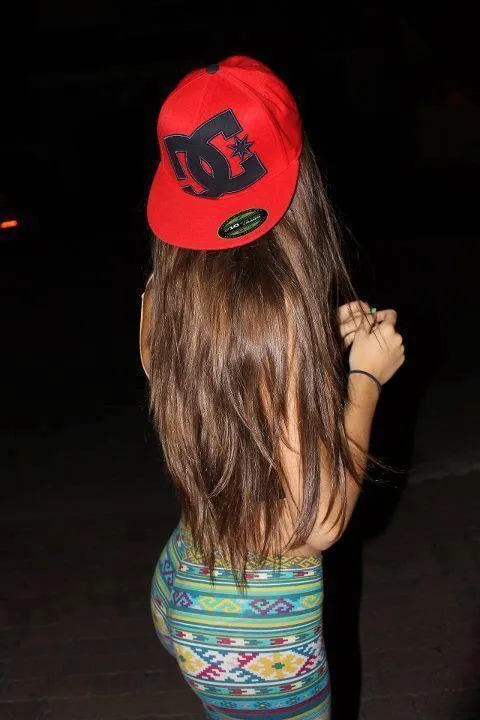 Chicas con gorras tumblr - Imagui