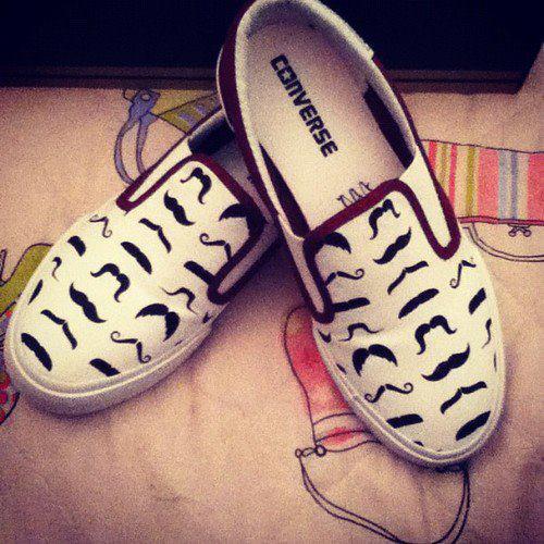 COSAS SOLO PARA CHICAS ***: MOUSTACHOES