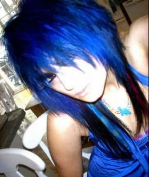 Chicas con el pelo teñido de colores | Marcianos