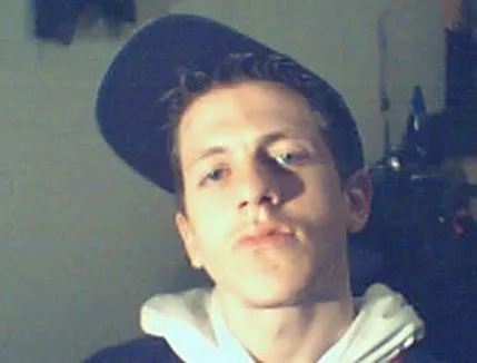 CHICOS GUAPOS: CHICOS GUAPOS BUSCAN AMIGAS