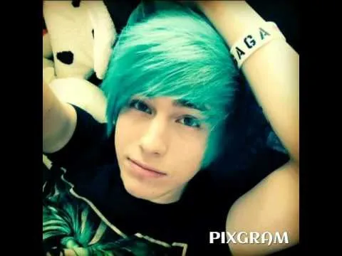CHICOS~EMOS~LINDOS~ - YouTube