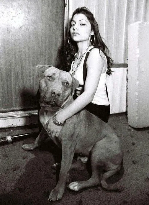 Chola gurl an cholo perro | Cholo Cultura | Pinterest