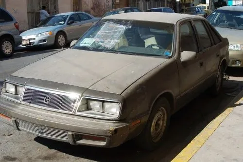 Usan cholos carro chatarra para robar / foto denuncia