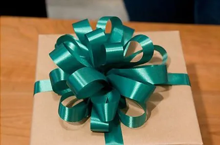 Cómo hacer moño para regalo paso a paso - Imagui