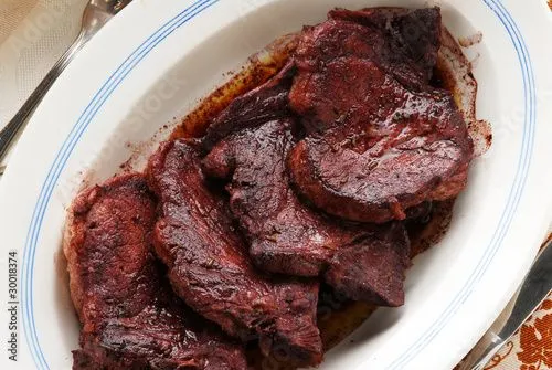 Chuletas de cerdo borracho" Fotos de archivo e imágenes libres de ...