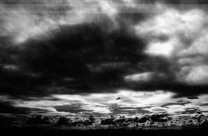 Cielo en blanco y negro | Haluro de Plata