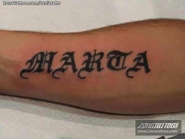 Un cigarrito y a la Cama: Mira mi brazo tatuado