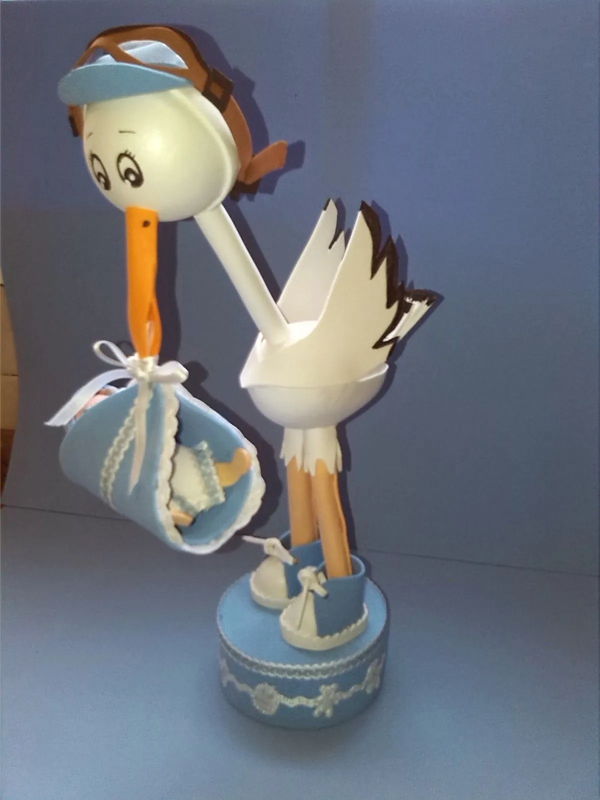 Cigüeña de goma eva. | Restauración y manualidades