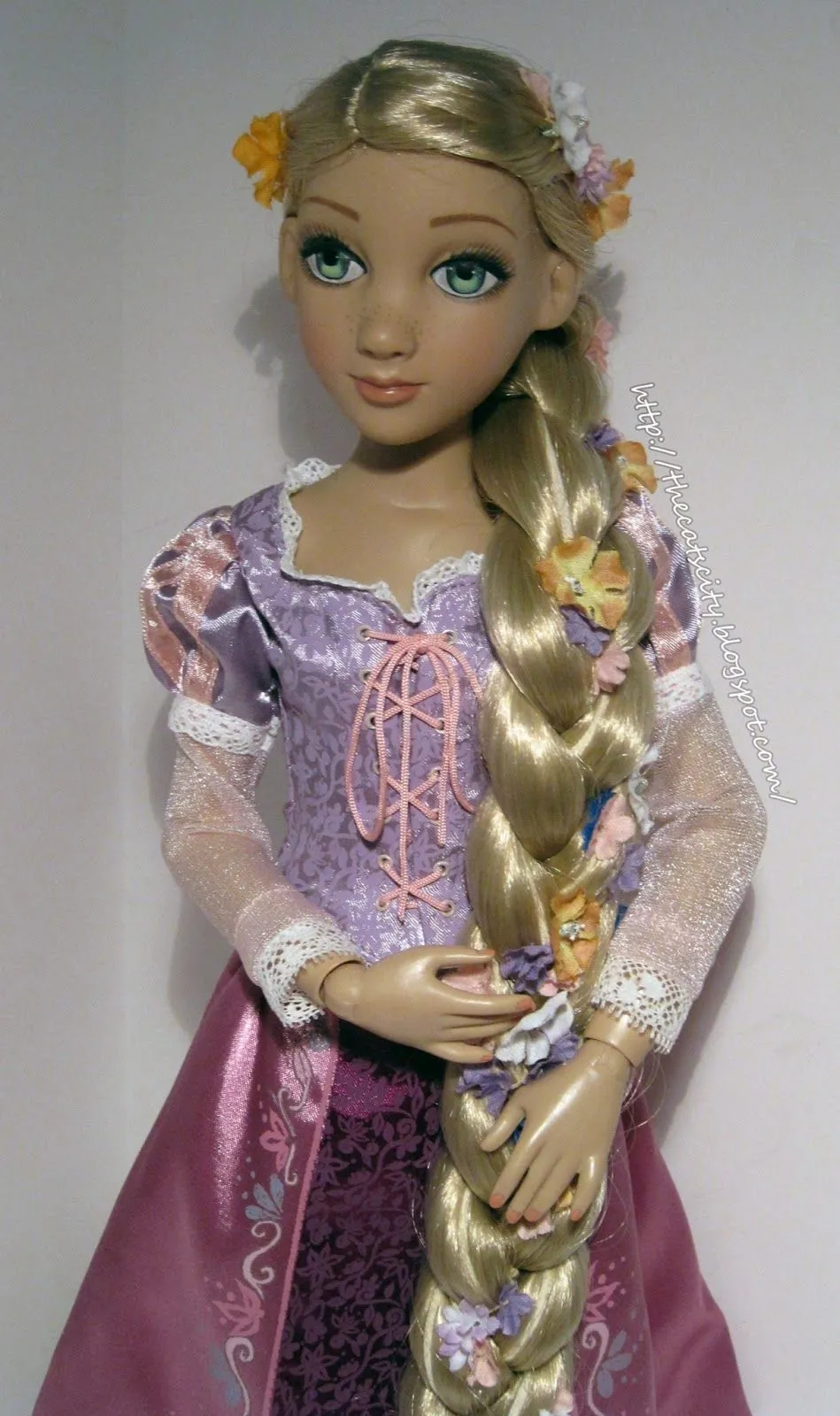 La ciudad de los gatos: Análisis Tonner Doll de Rapunzel (