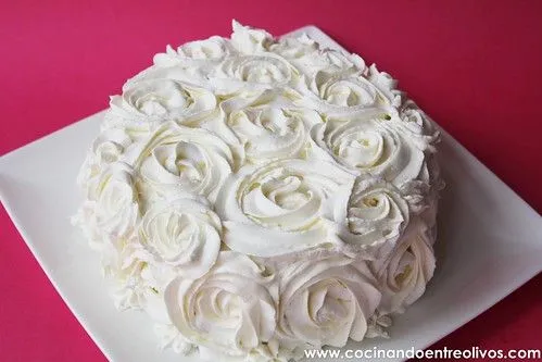 Cocinando entre Olivos: Tarta de rosas. Paso a paso.