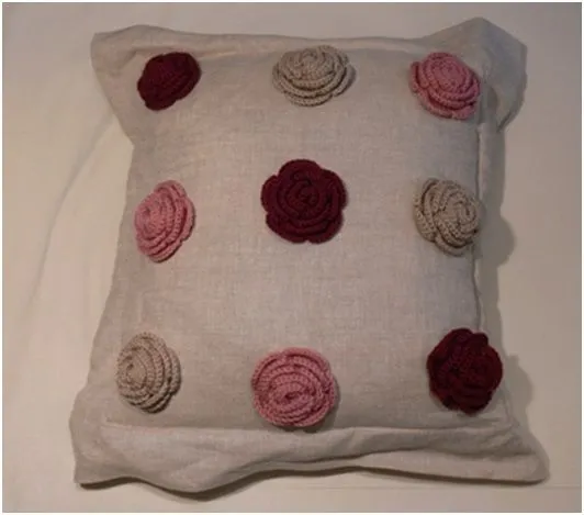 Cojín de lino con flores de patchwork - Patrones: Catálogo de ...