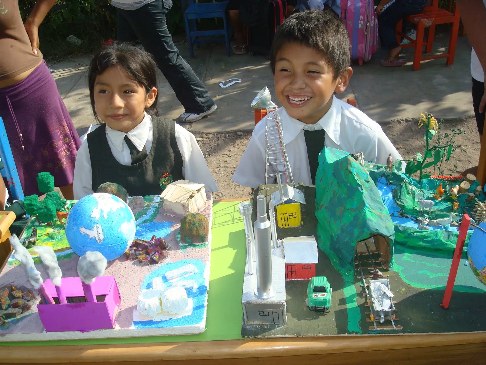 Colegio Anglicano Santísima Trinidad": "CUIDEMOS NUESTRA CASA"