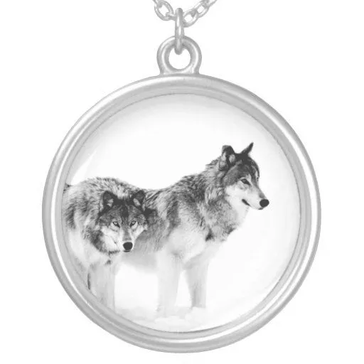 Colgante de la foto del lobo. Lobos blancos y negr de Zazzle.