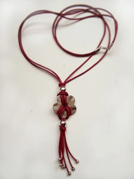 collar largo | Aprender manualidades es facilisimo.