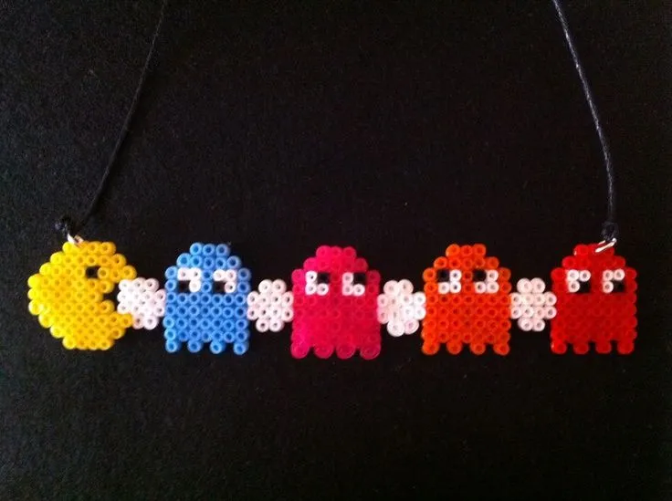 Collaret Pacman | Punto de Cruz / Hama Beads | Pinterest