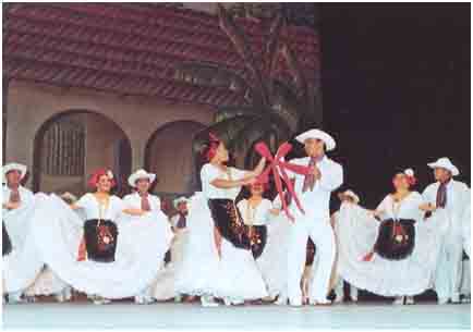 COLUMNAS: El Ballet Folklórico de la UV presenta su programa De la ...