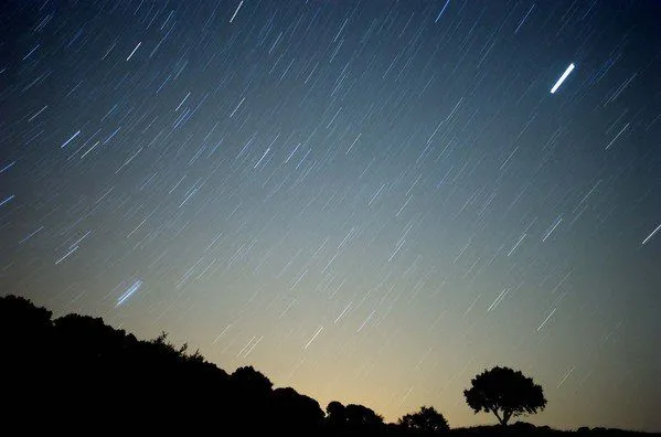 La lluvia de estrellas, 100 meteoros por hora en agosto