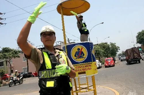 Comunicación con el Policía