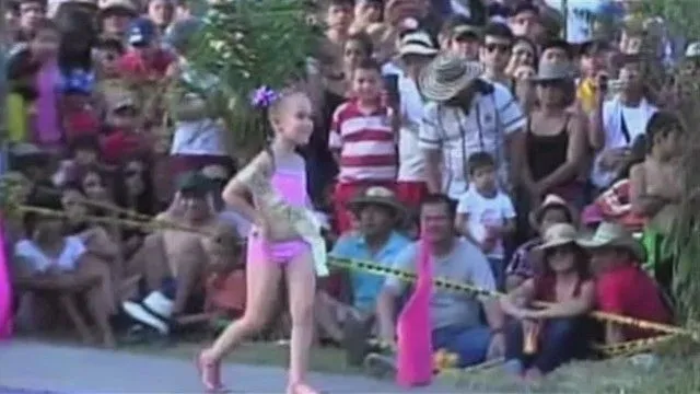 Concurso de belleza infantil 'Miss Tanguita' causa indignación en ...