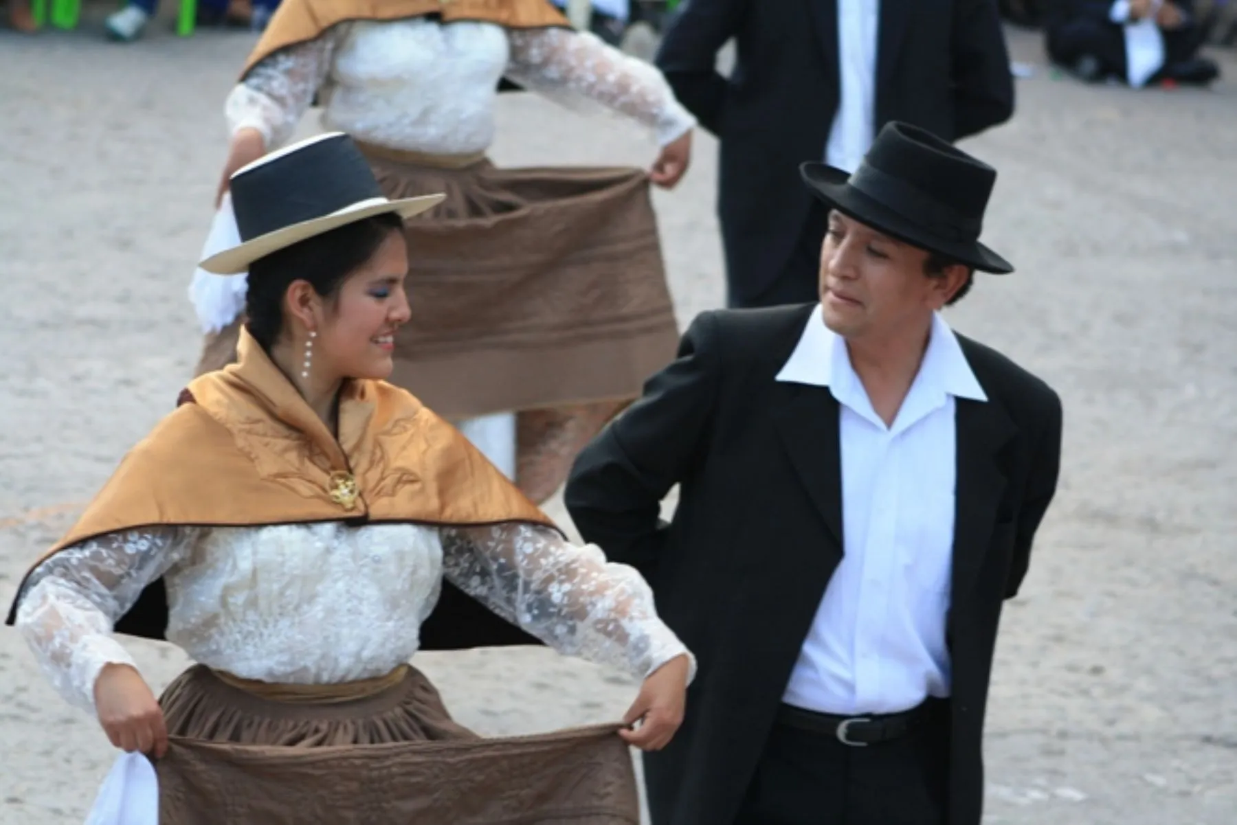 Con concurso de marinera ayacuchana Huamanga inició festejos por 474°  aniversario | Noticias | Agencia Peruana de Noticias Andina