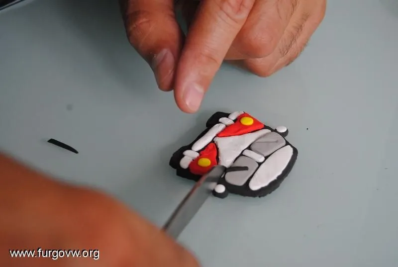 Construye tus propios imanes de nevera.