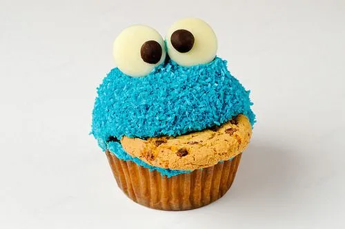 cookie monster cupcakes | Tumblr