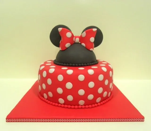 Con Corazón de Azúcar: Tarta Minnie Mouse - Bizcocho Victoria ...