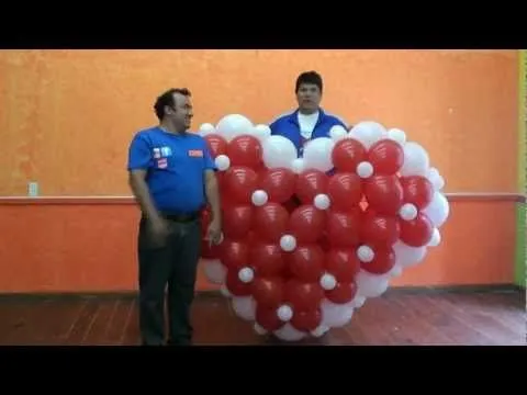 CORAZON GIGANTE CON GLOBOS BIPOLO - YouTube
