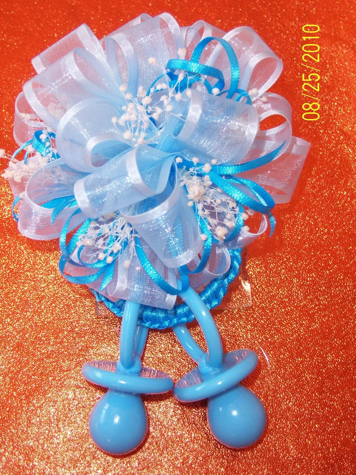 Corsage para baby shower niño - Imagui
