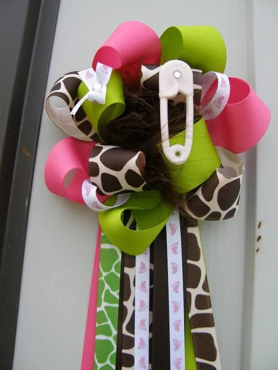 Corsage para baby shower safari - Imagui