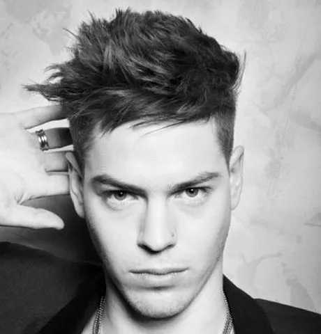 Corte de pelo ala moda para hombres