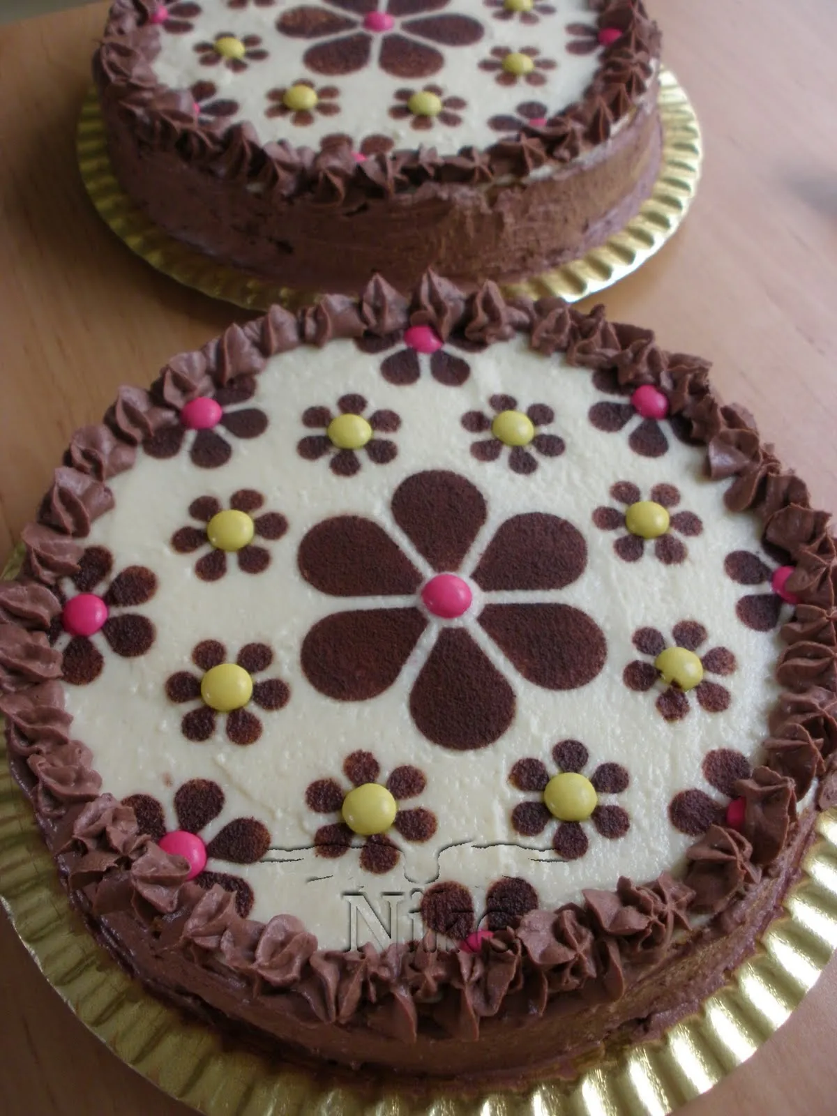 COSILLAS CON äNGEL: CUMPLEAÑOS EN FAMILIA: TARTA DE TRUFA Y CREMA