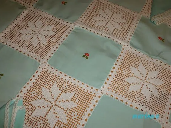 El costurero de Marisa: Mantelería combinada punto de cruz y ganchillo