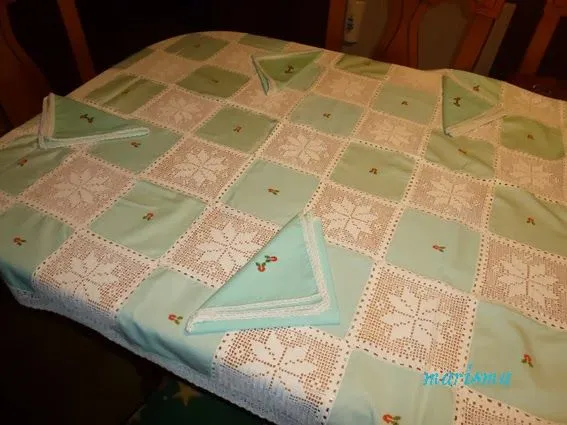 El costurero de Marisa: Mantelería combinada punto de cruz y ganchillo