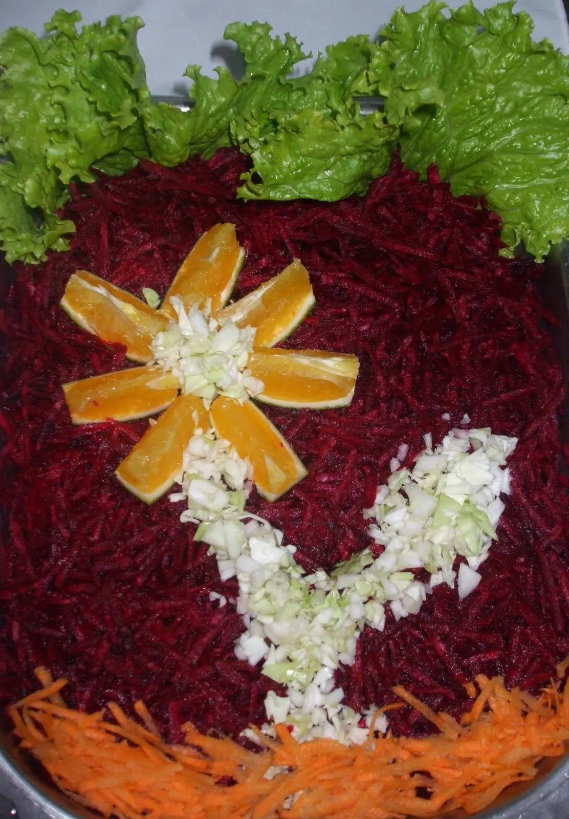 COZINHA MARAVILHOSA: Salada Decoração Flor Vermelha