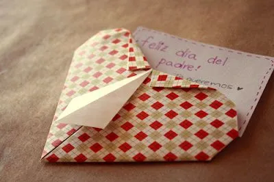 Craftingeek*: Corazon Camisa de papel - Papiroflexia // Dia del ...