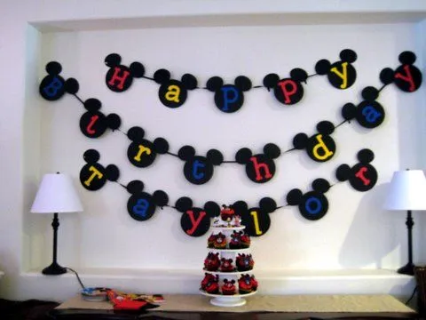 A Crafty Mom's Life: Mickey Mouse Clubhouse Birthday Party!