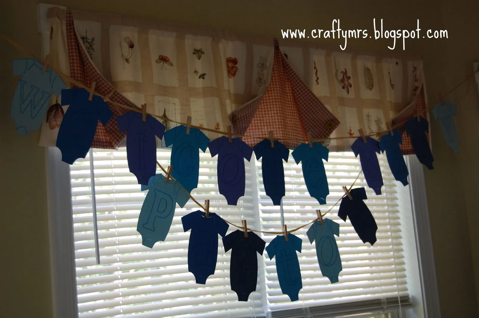 CraftyMrs: Baby Shower Banner using Cricut Markers